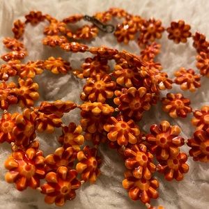 Flower bead necklace